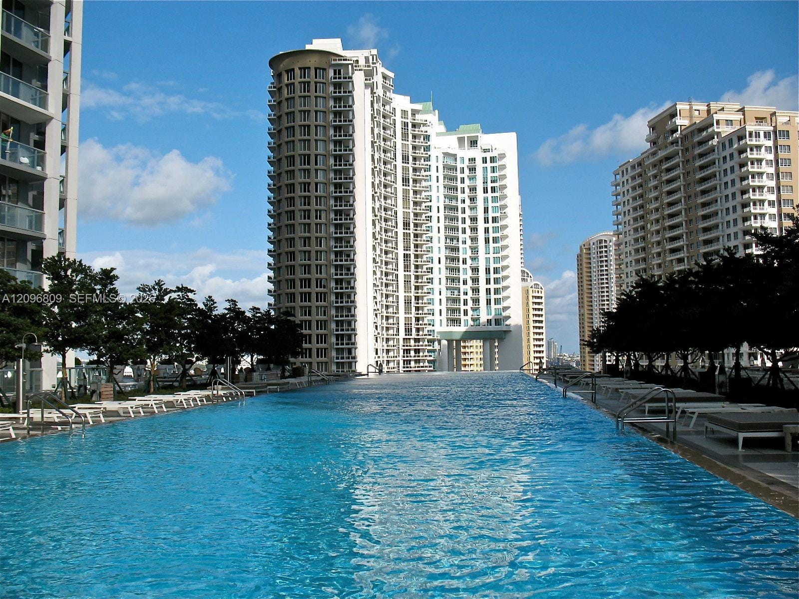 465 Brickell Avenue 617, Miami, FL 33131