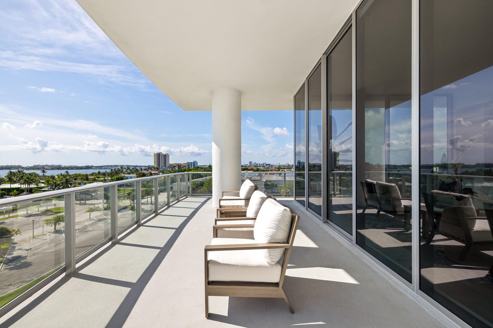 220 LAKE SHORE Drive 612, West Palm Beach, FL 33403 photo 5