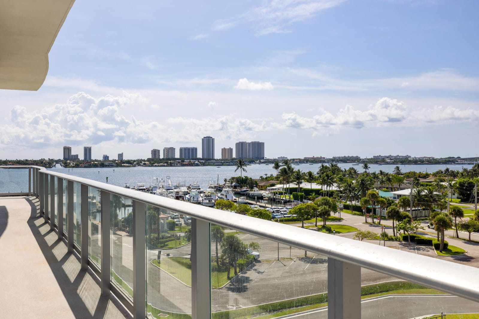 220 LAKE SHORE Drive 612, West Palm Beach, FL 33403 photo 8