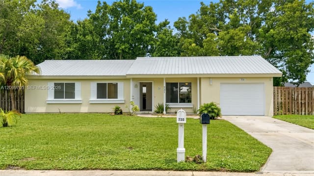 731 SW 24th Street SW 5, Vero Beach, FL 32962