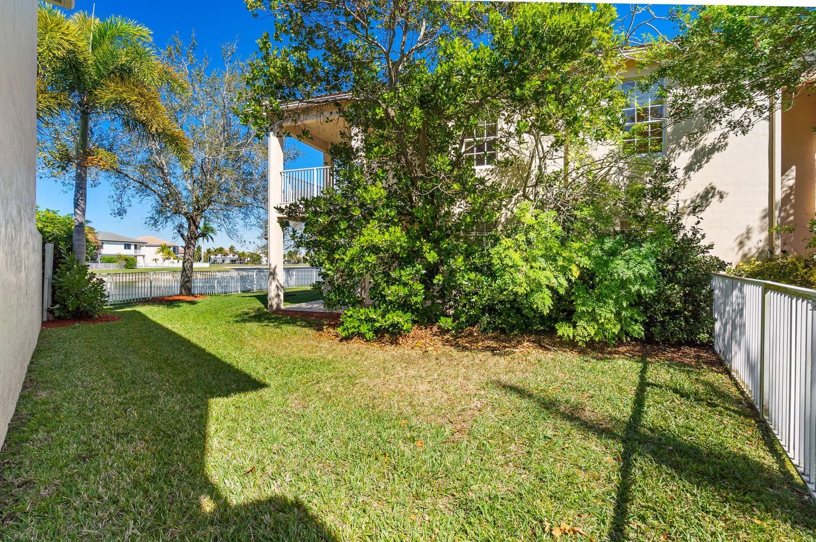 10633 OLD HAMMOCK Way — photo 8
