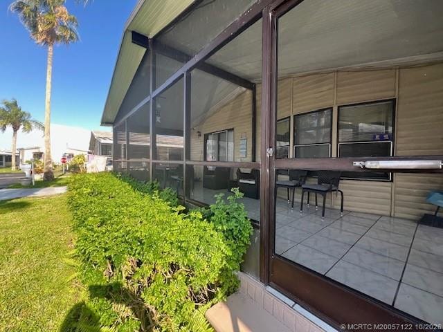 3304 Lake Overlook Place — photo 2