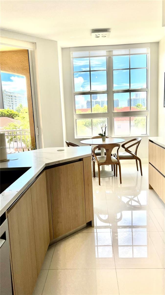 3001 NE 185th Street 421, Aventura, FL 33180 photo 4