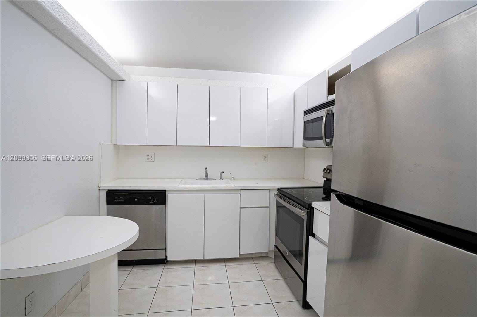 600 Three Islands Boulevard 316, Hallandale Beach, FL 33009 photo 1