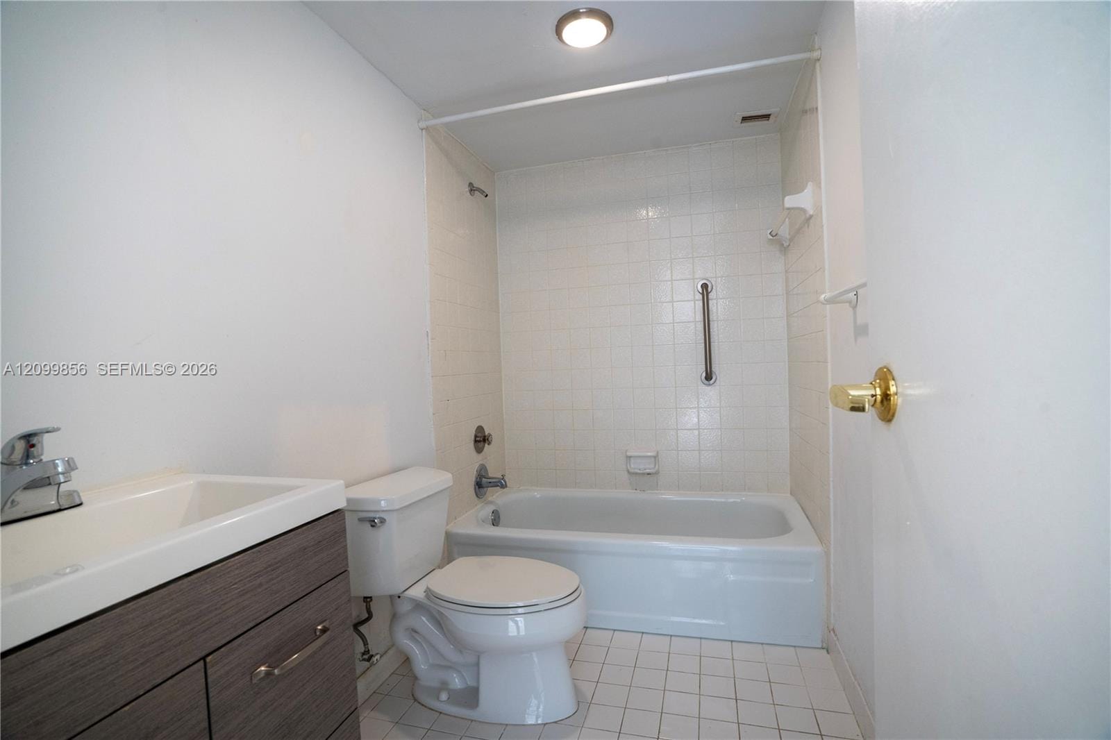 600 Three Islands Boulevard 316, Hallandale Beach, FL 33009 photo 12