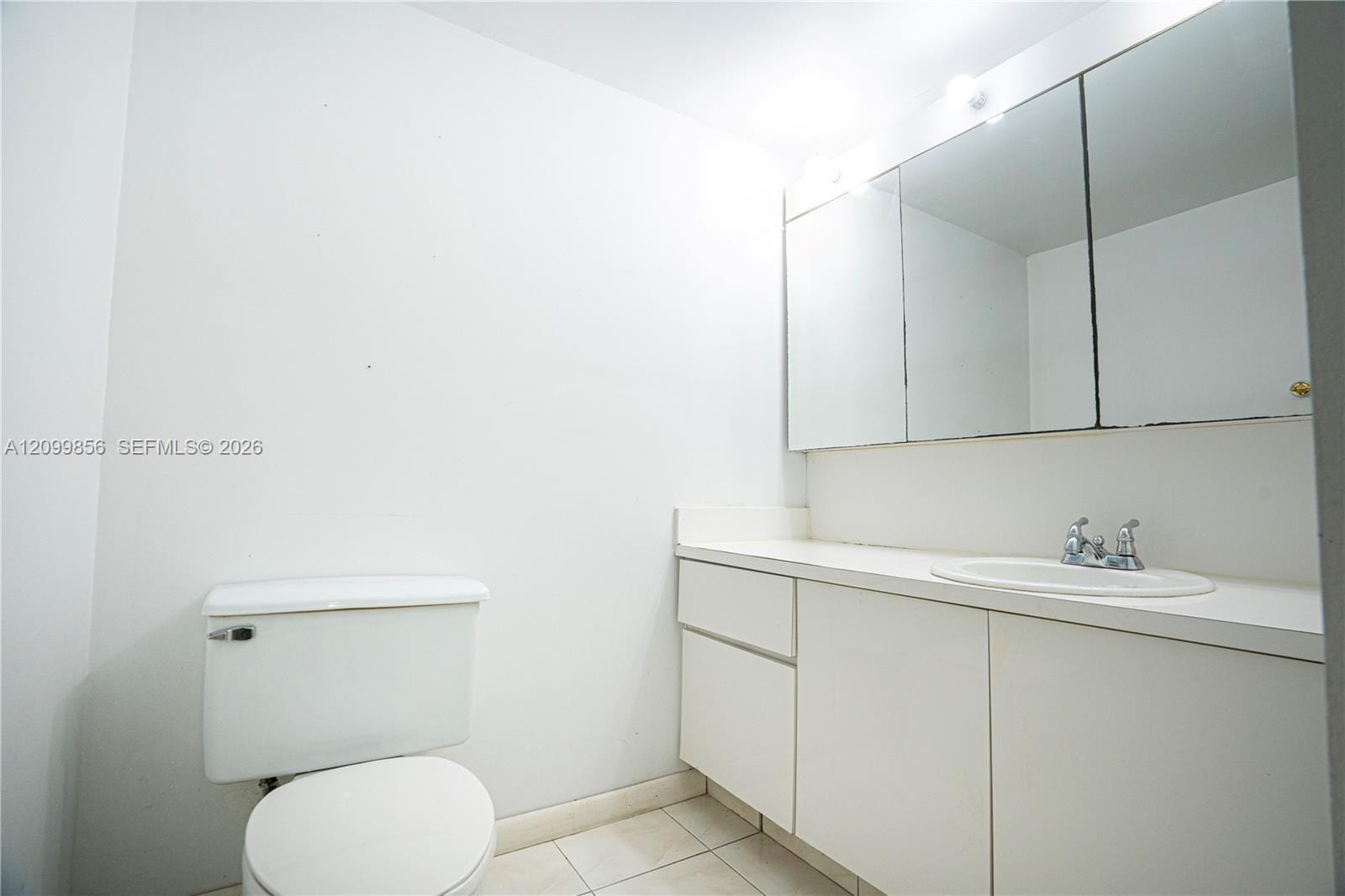 600 Three Islands Boulevard 316, Hallandale Beach, FL 33009 photo 8