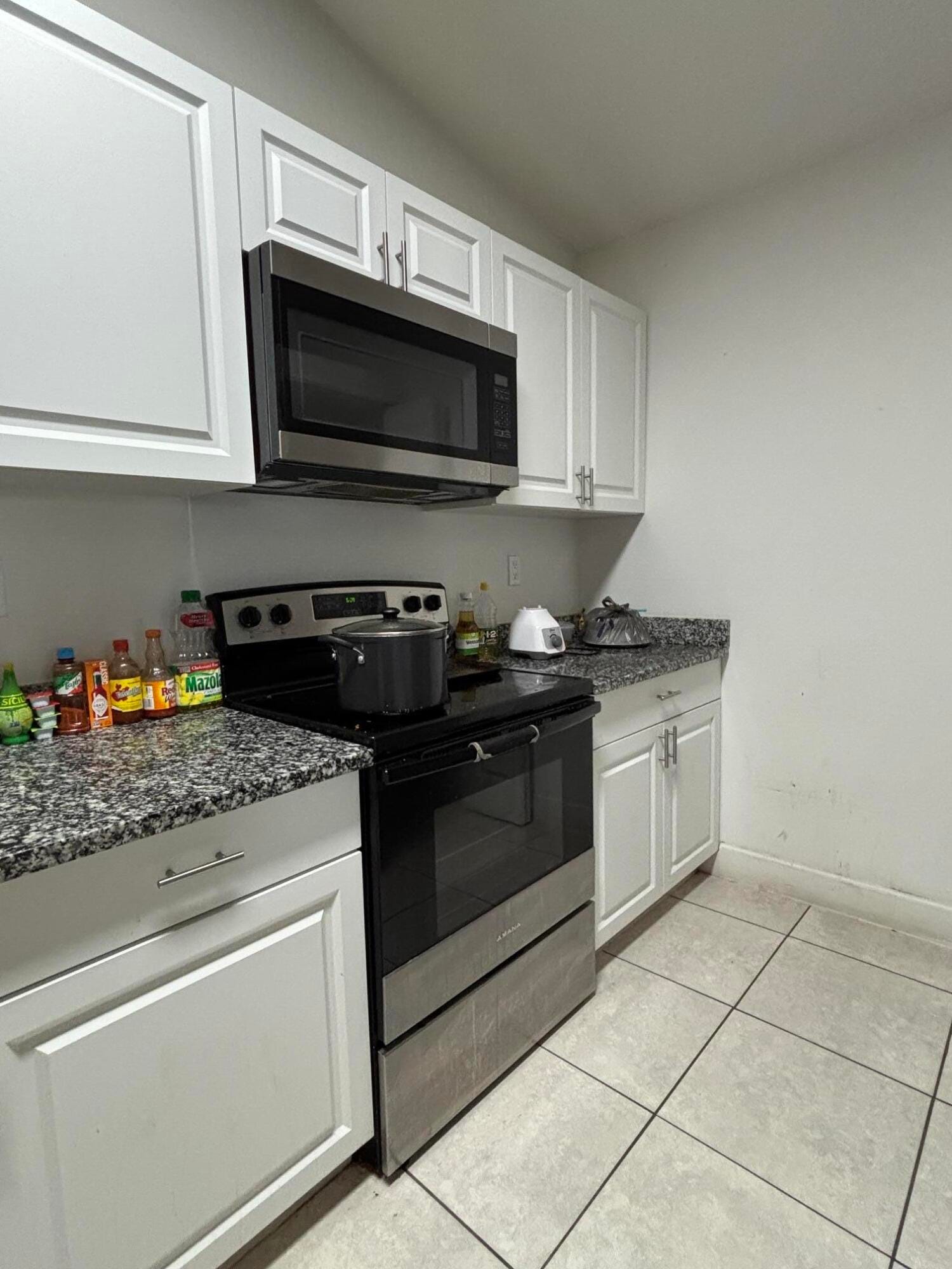 310 JENNINGS Avenue — photo 5