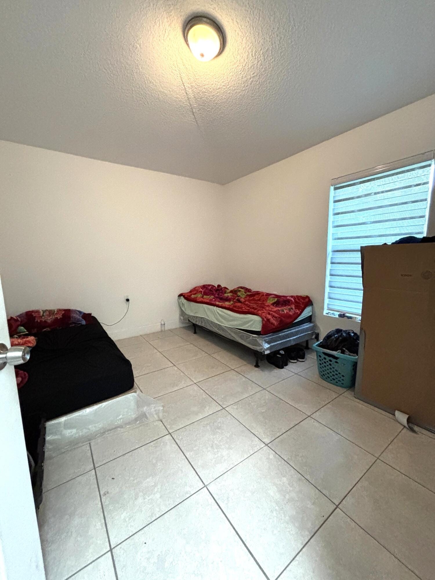310 JENNINGS Avenue — photo 10