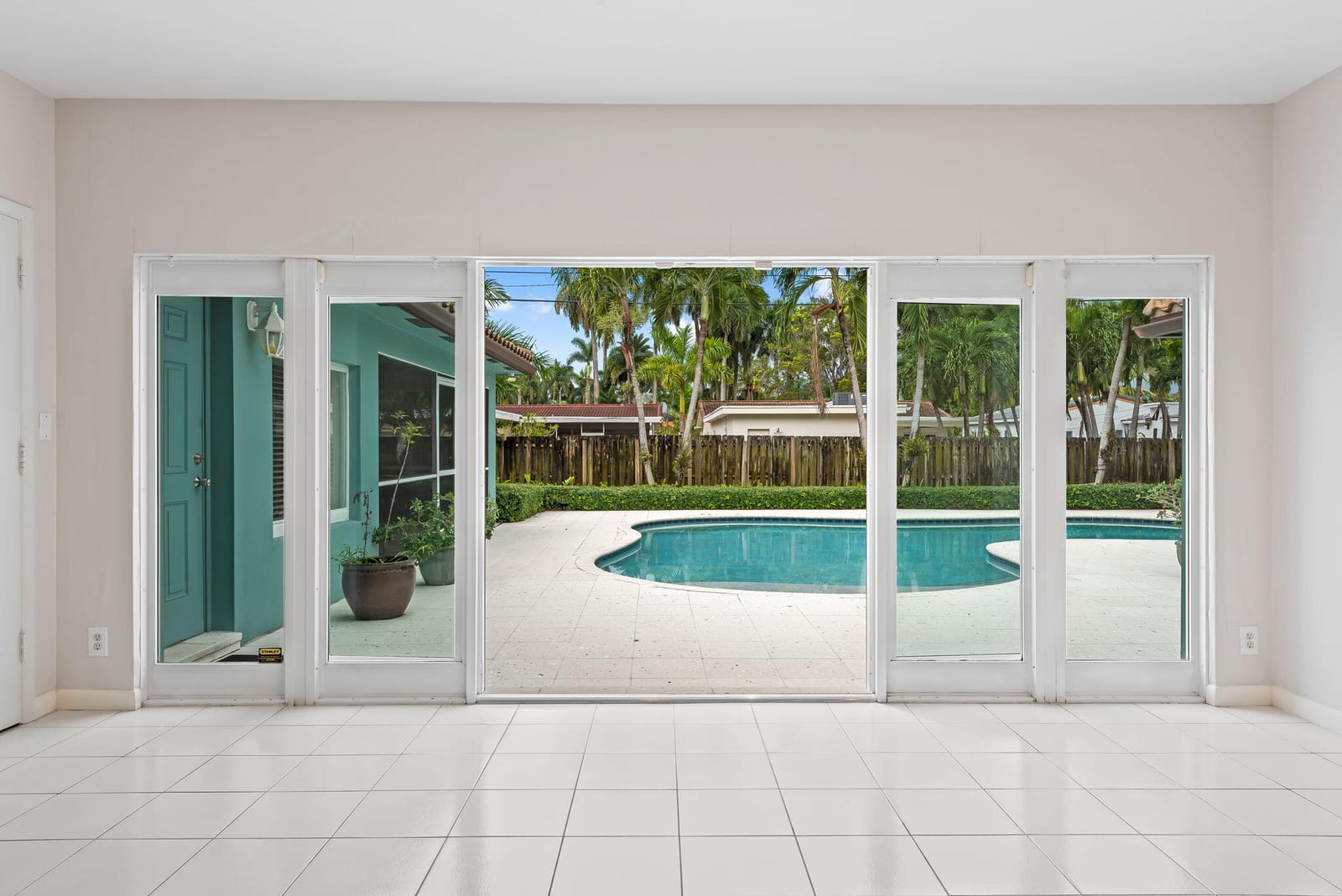 1322 MONROE Street, Hollywood, FL 33019 photo 2
