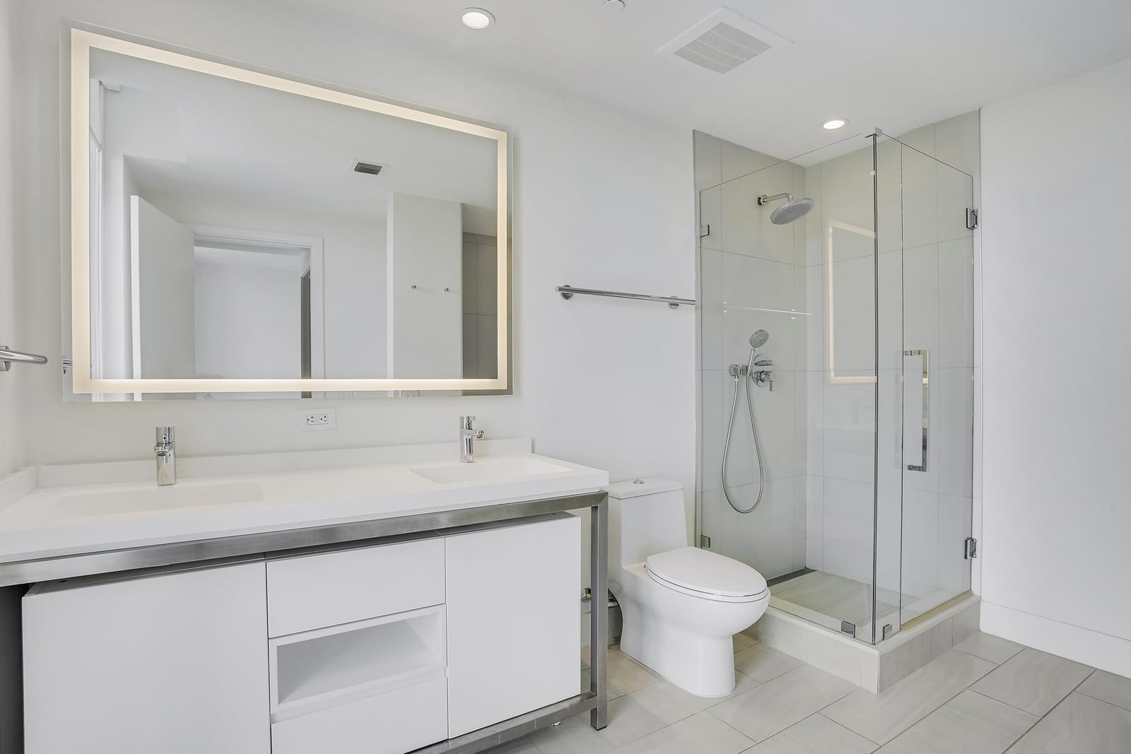 2000 METROPICA Way 1503, Sunrise, FL 33323 photo 4