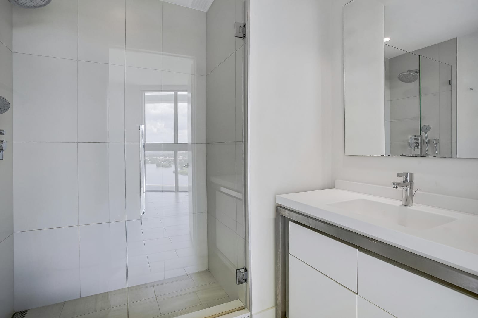 2000 METROPICA Way 1503, Sunrise, FL 33323 photo 7