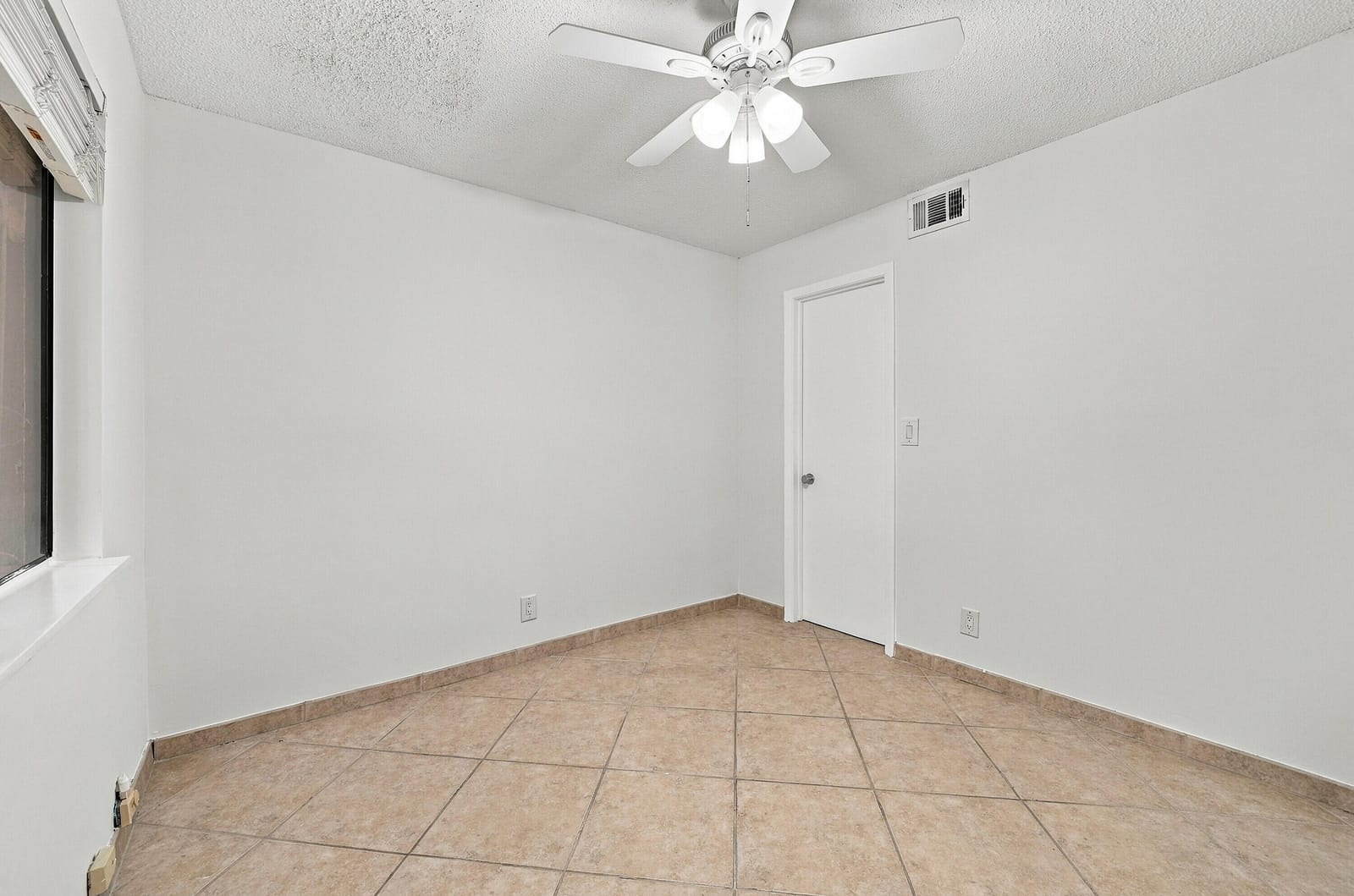 341 City View Drive, Fort Lauderdale, FL 33311 photo 15