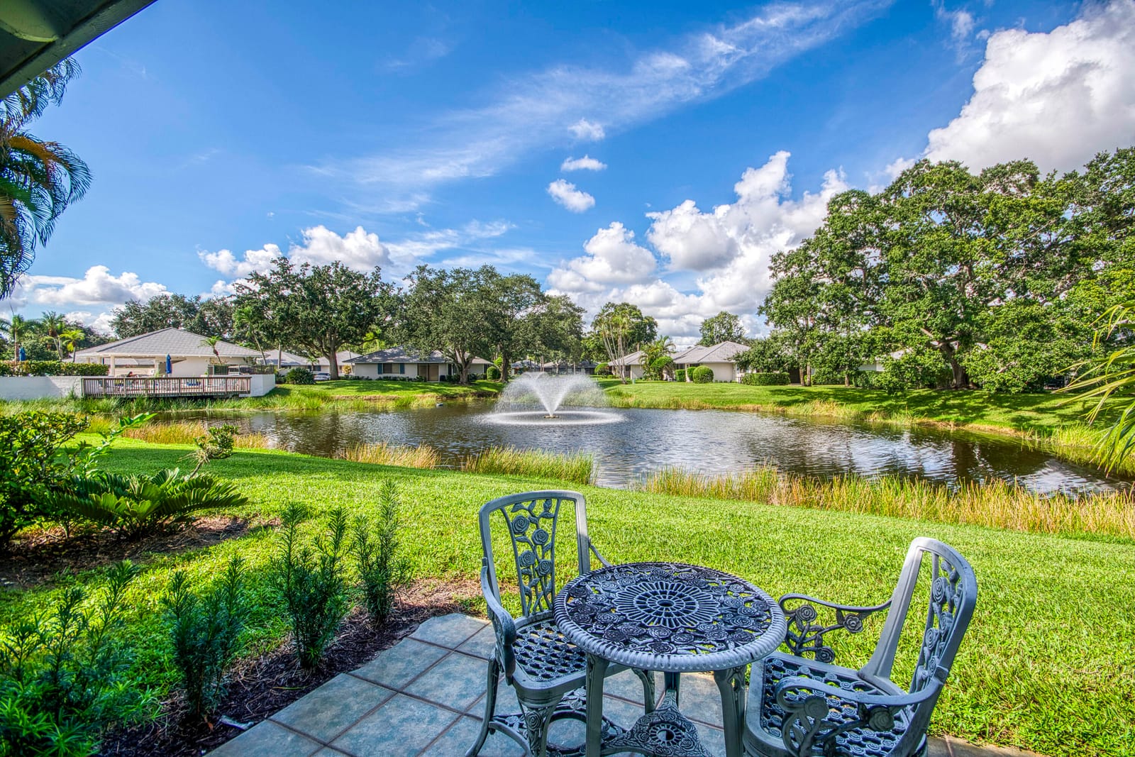 208 Club Drive — photo 2