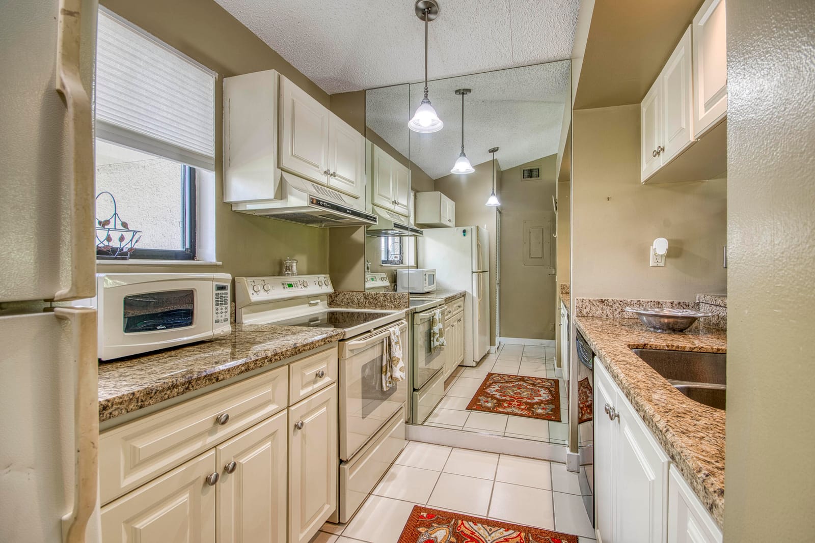 208 Club Drive, Palm Beach Gardens, FL 33418 photo 13