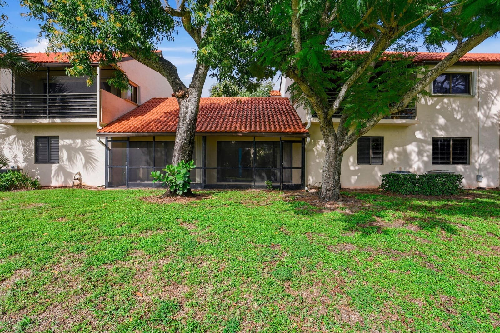22 VIA DE CASAS SUR 102 — photo 4