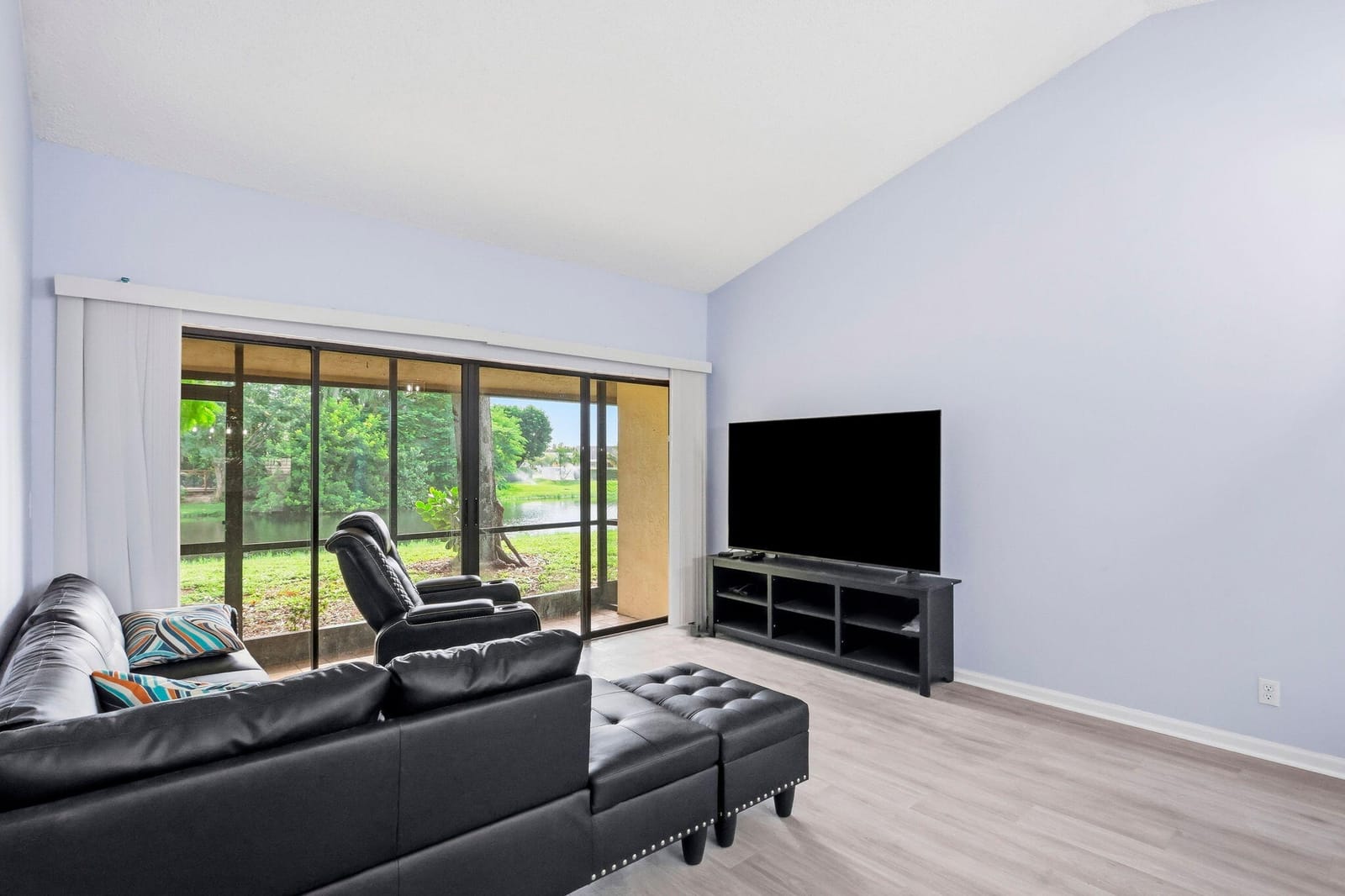22 VIA DE CASAS SUR 102 — photo 6