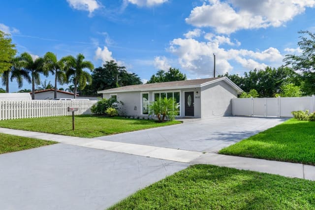 3632 SW 17th Street, Fort Lauderdale, FL 33312