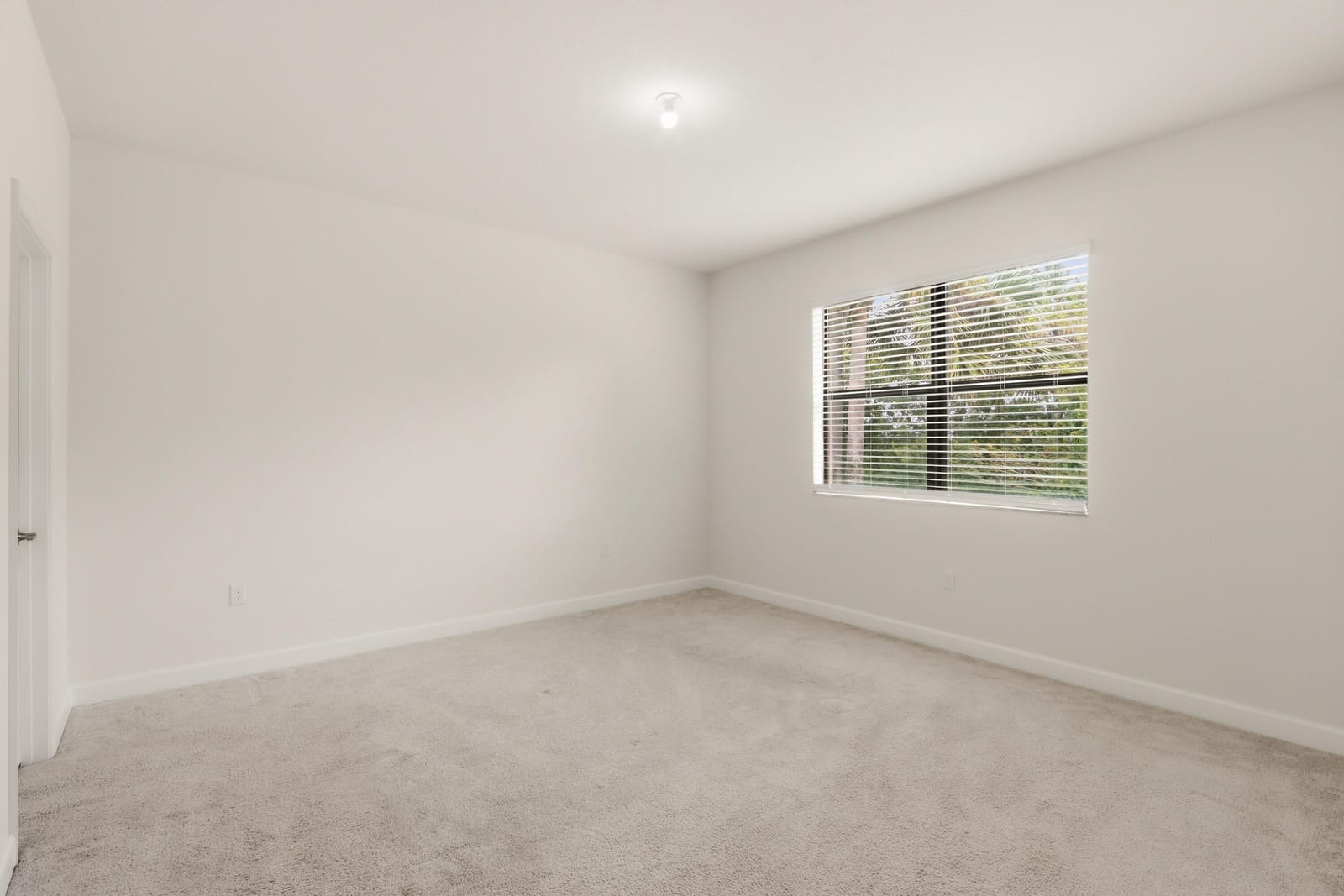 10021 W Villa Circle, Vero Beach, FL 32966 photo 12