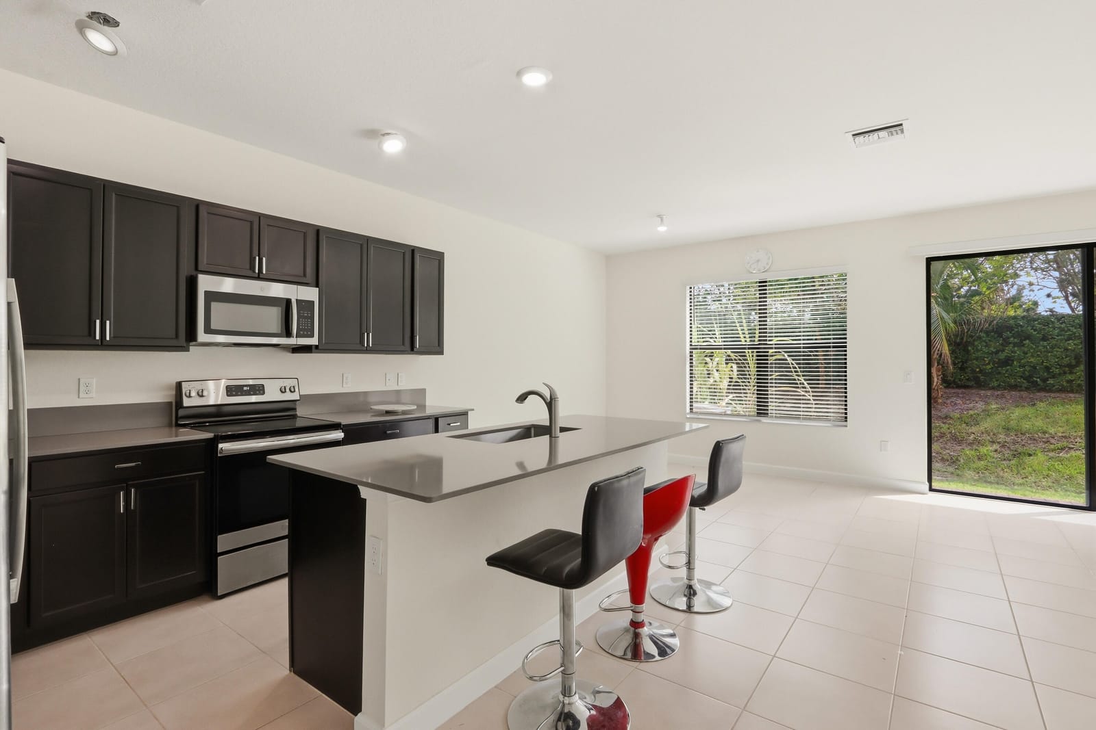 10021 W Villa Circle, Vero Beach, FL 32966 photo 7