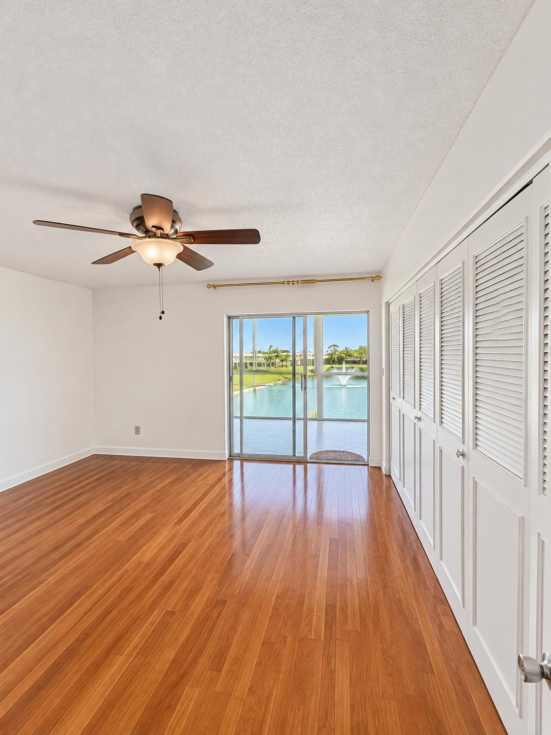 2724 GARDEN Drive N 407 — photo 7