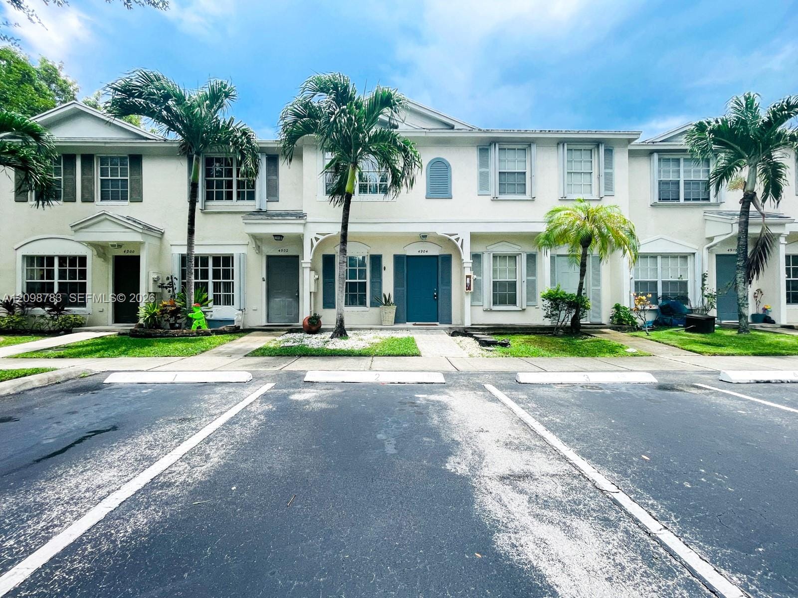 4904 SW 31st Terrace, Dania Beach, FL 33312