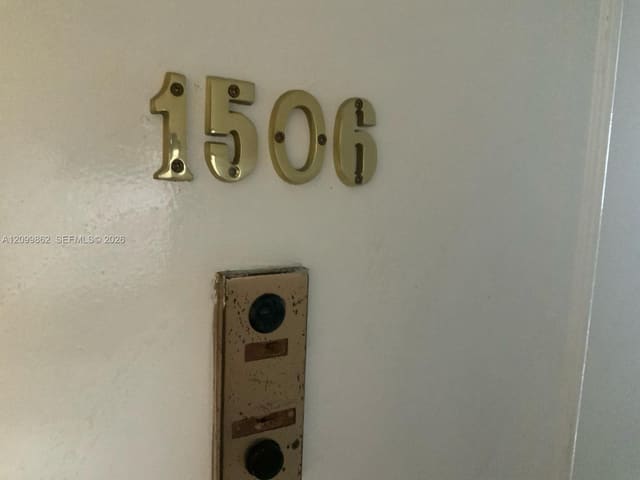 999 Brickell Bay Drive 1506, Miami, FL 33131