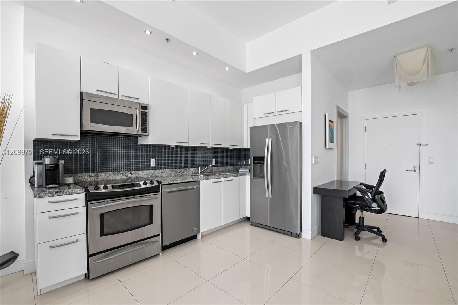 2001 Meridian Avenue 506, Miami Beach, FL 33139 photo 7
