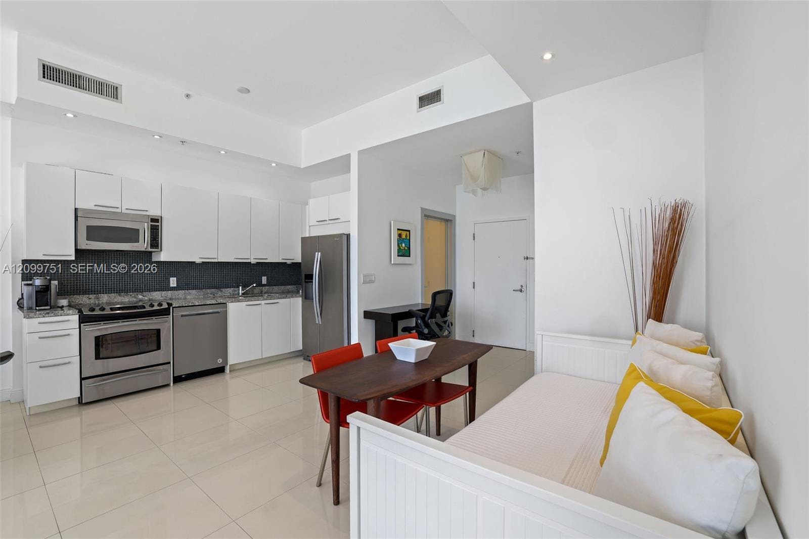 2001 Meridian Avenue 506, Miami Beach, FL 33139 photo 9