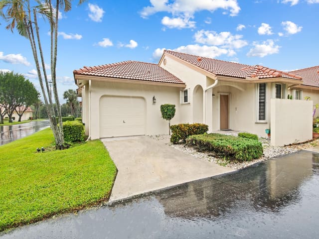 8292 WATERLINE Drive 101, Boynton Beach, FL 33472