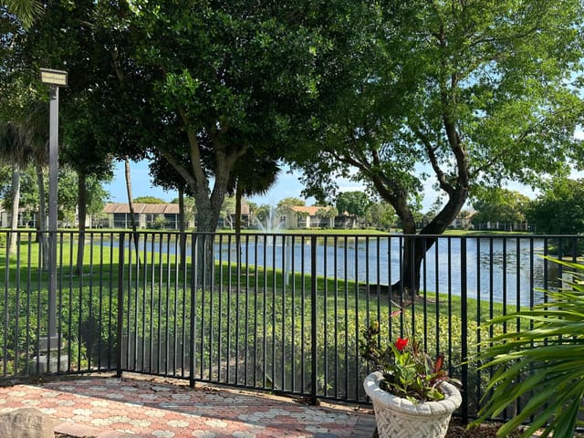 1250 S Military Trail 1612, Deerfield Beach, FL 33442