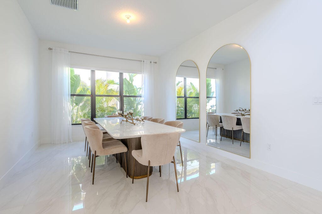 9515 ROYAL WOODS Manor — photo 8