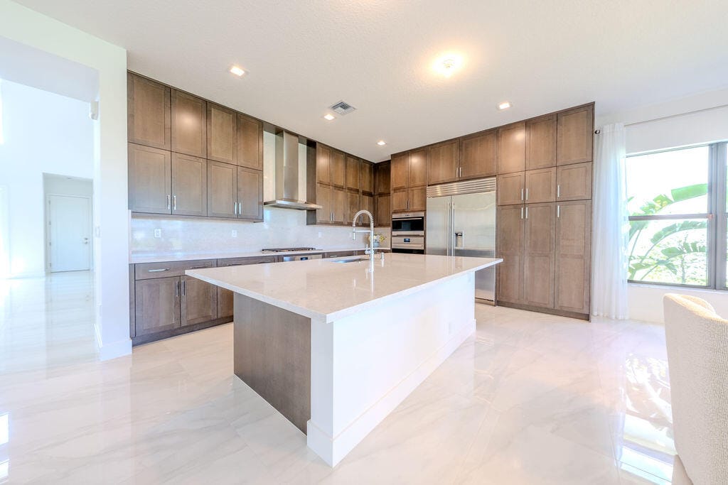 9515 ROYAL WOODS Manor — photo 9
