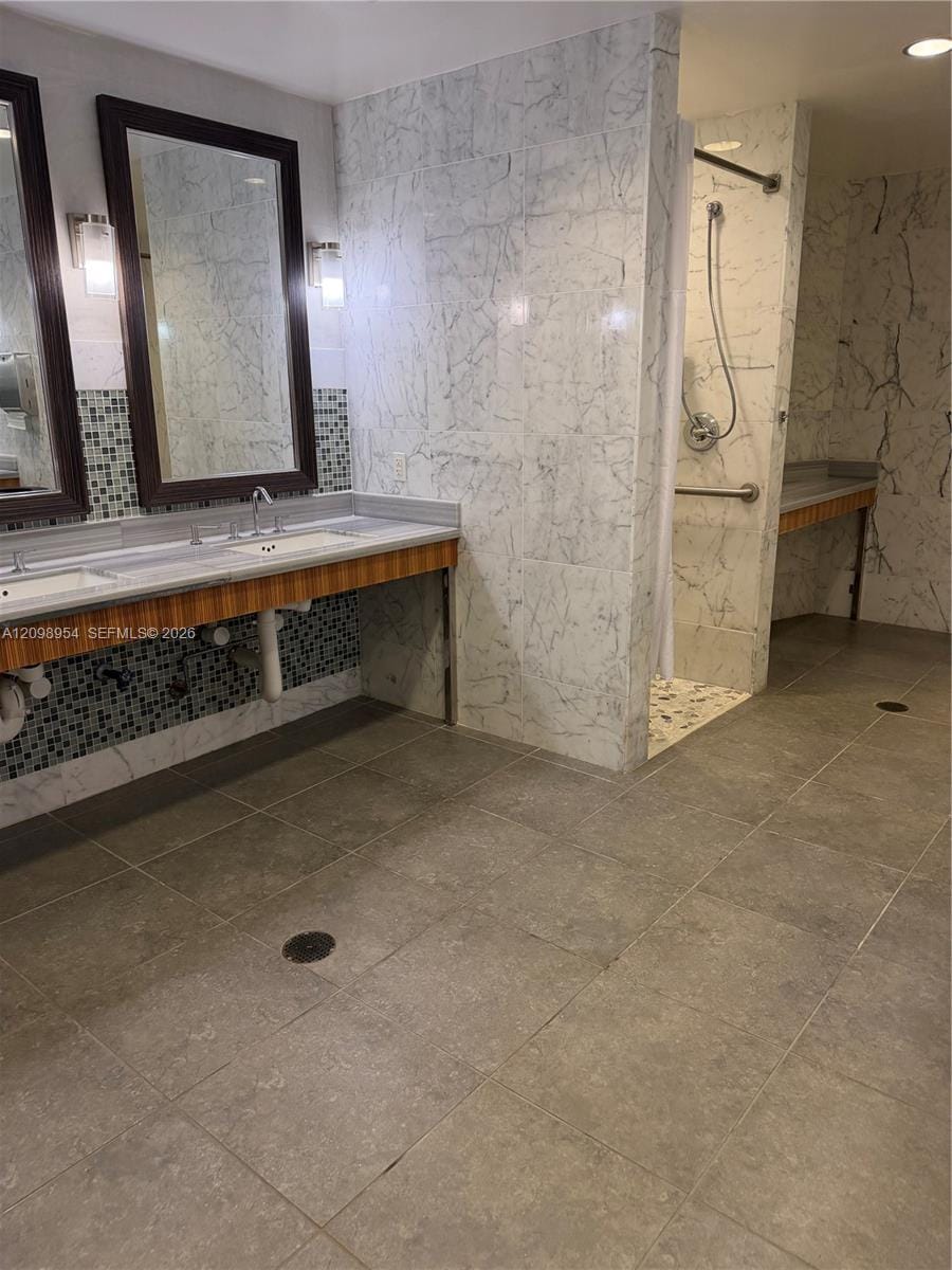 253 NE 2nd Street 2405, Miami, FL 33132 photo 18
