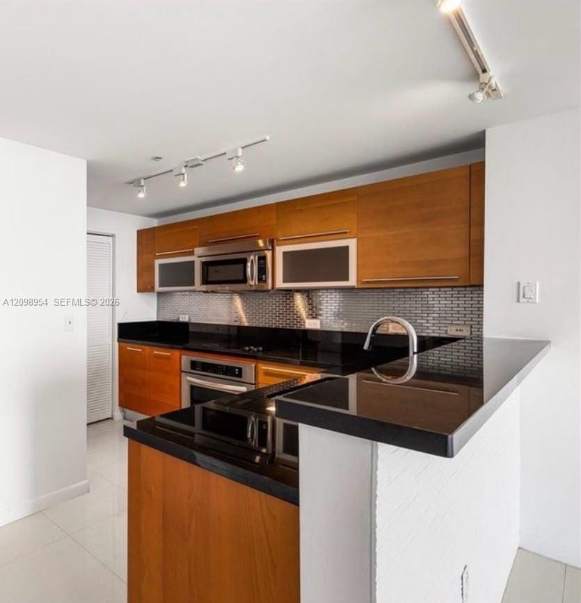 253 NE 2nd Street 2405 — photo 7