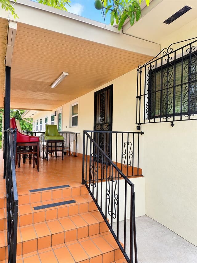 3051 NW 14th Street 3, Miami, FL 33125