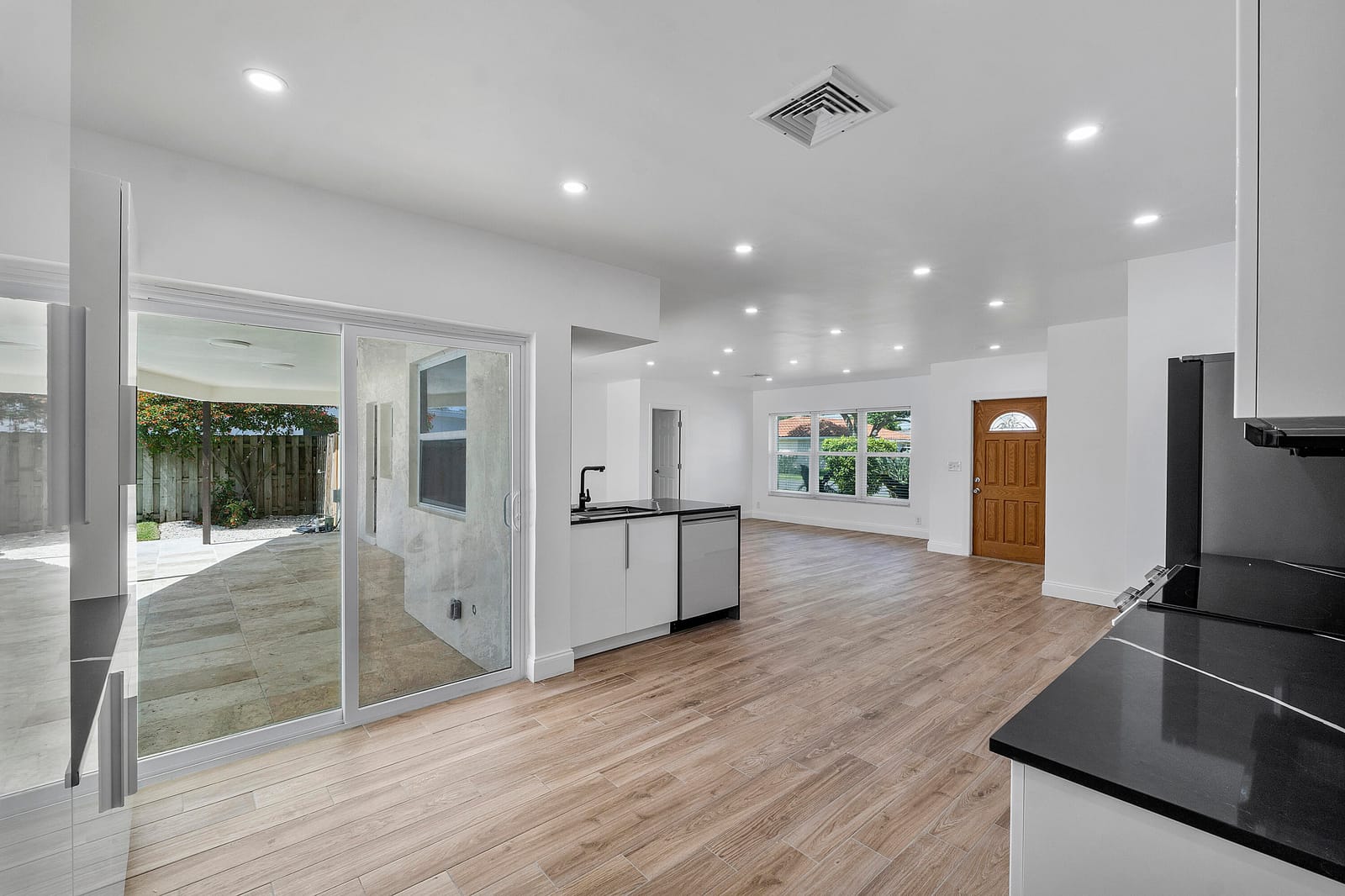 400 SW 9TH Avenue — photo 5