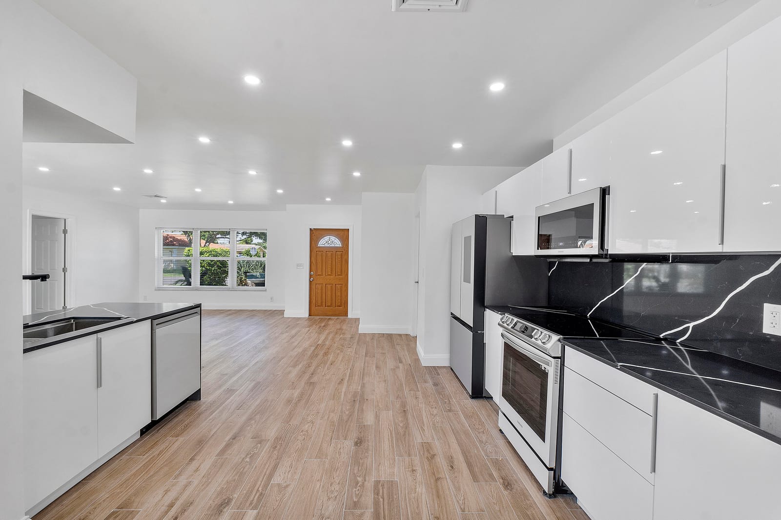 400 SW 9TH Avenue — photo 6
