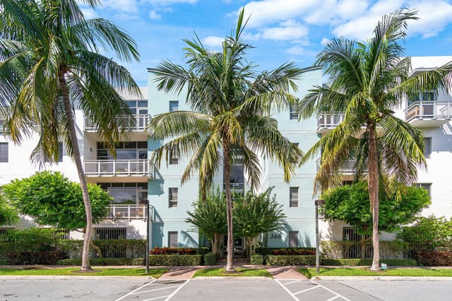 365 SE 6TH Avenue 310, Delray Beach, FL 33483