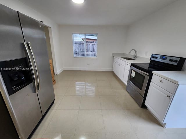 520 E 49th Street, Hialeah, FL 33013