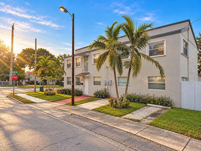 2450 NW 11th Street 2450, Miami, FL 33125