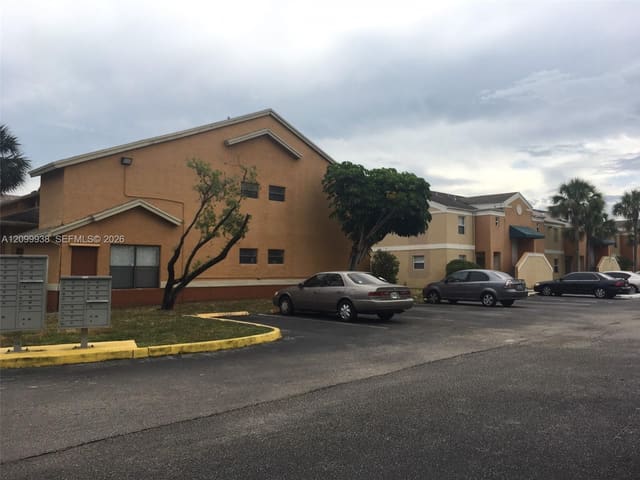 2457 NW 56th Avenue 4-105, Lauderhill, FL 33313
