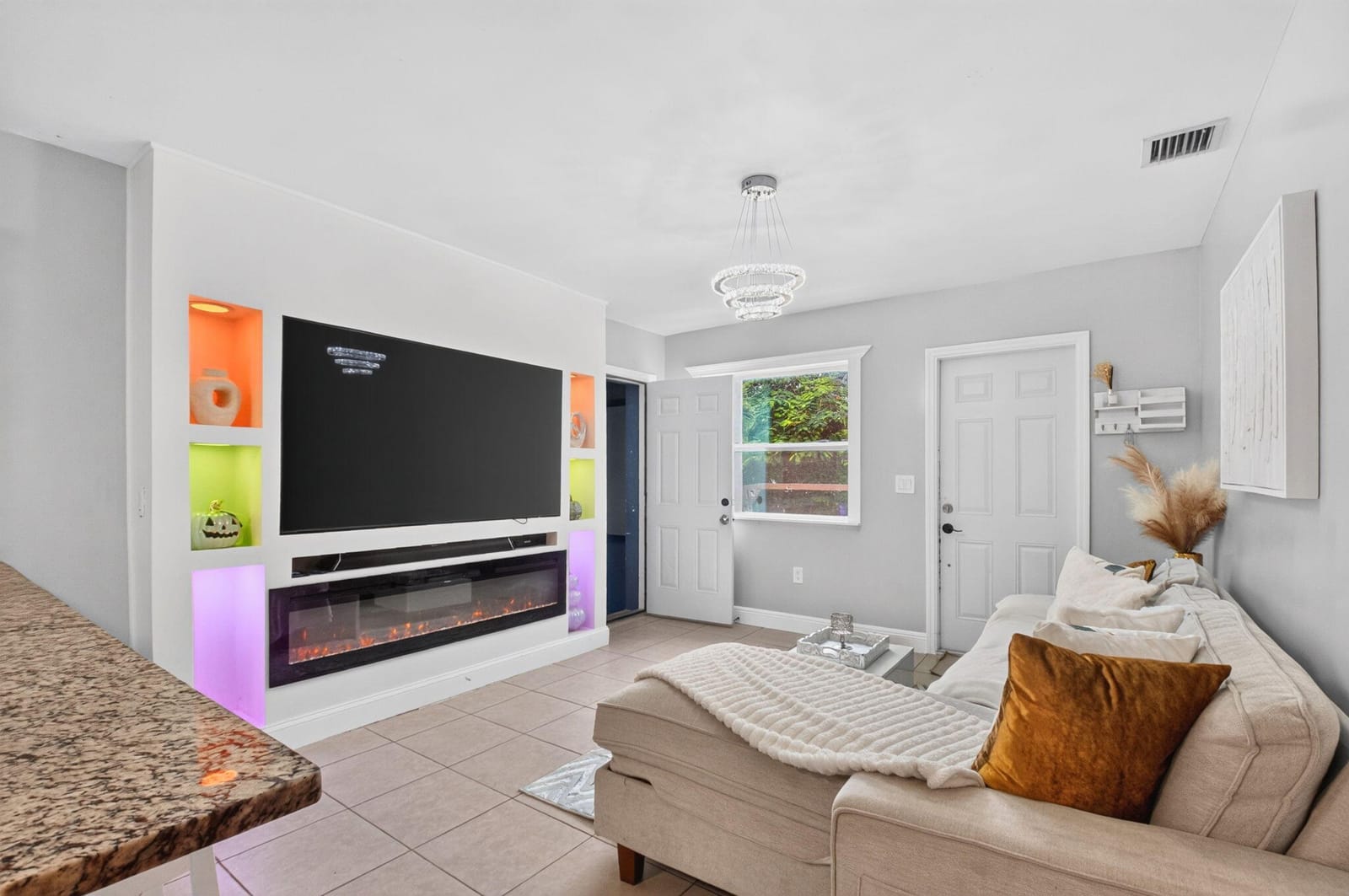 1019 N C Street — photo 7