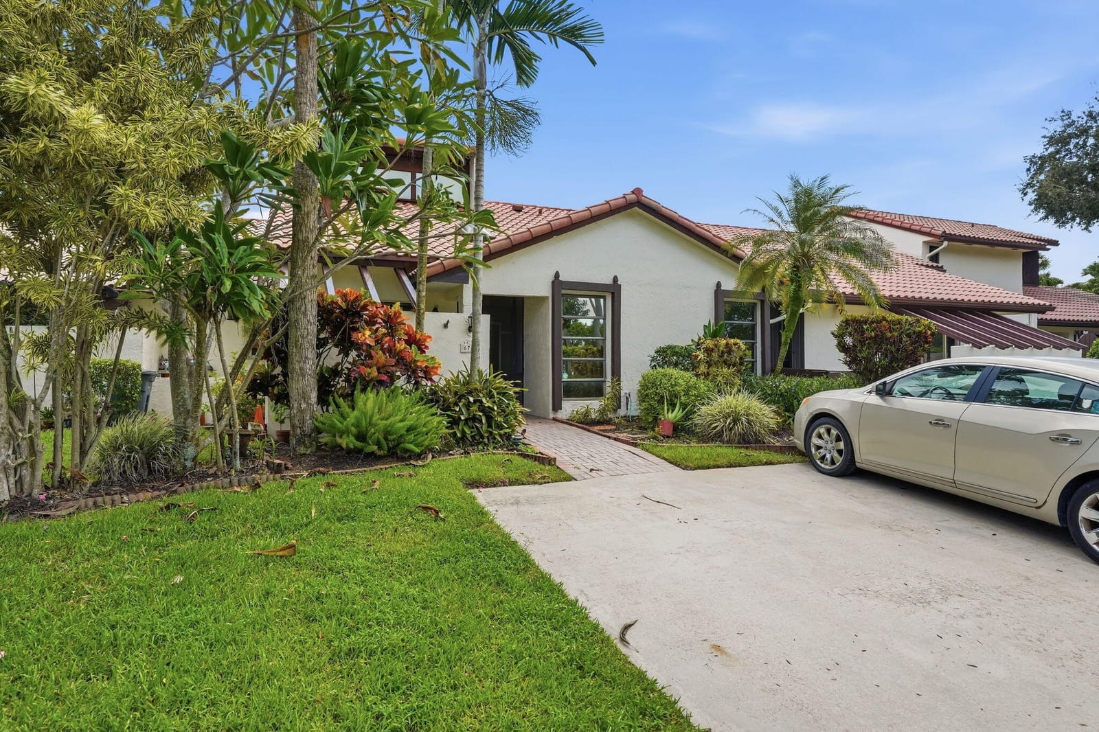 6756 TIBURON Drive — photo 2