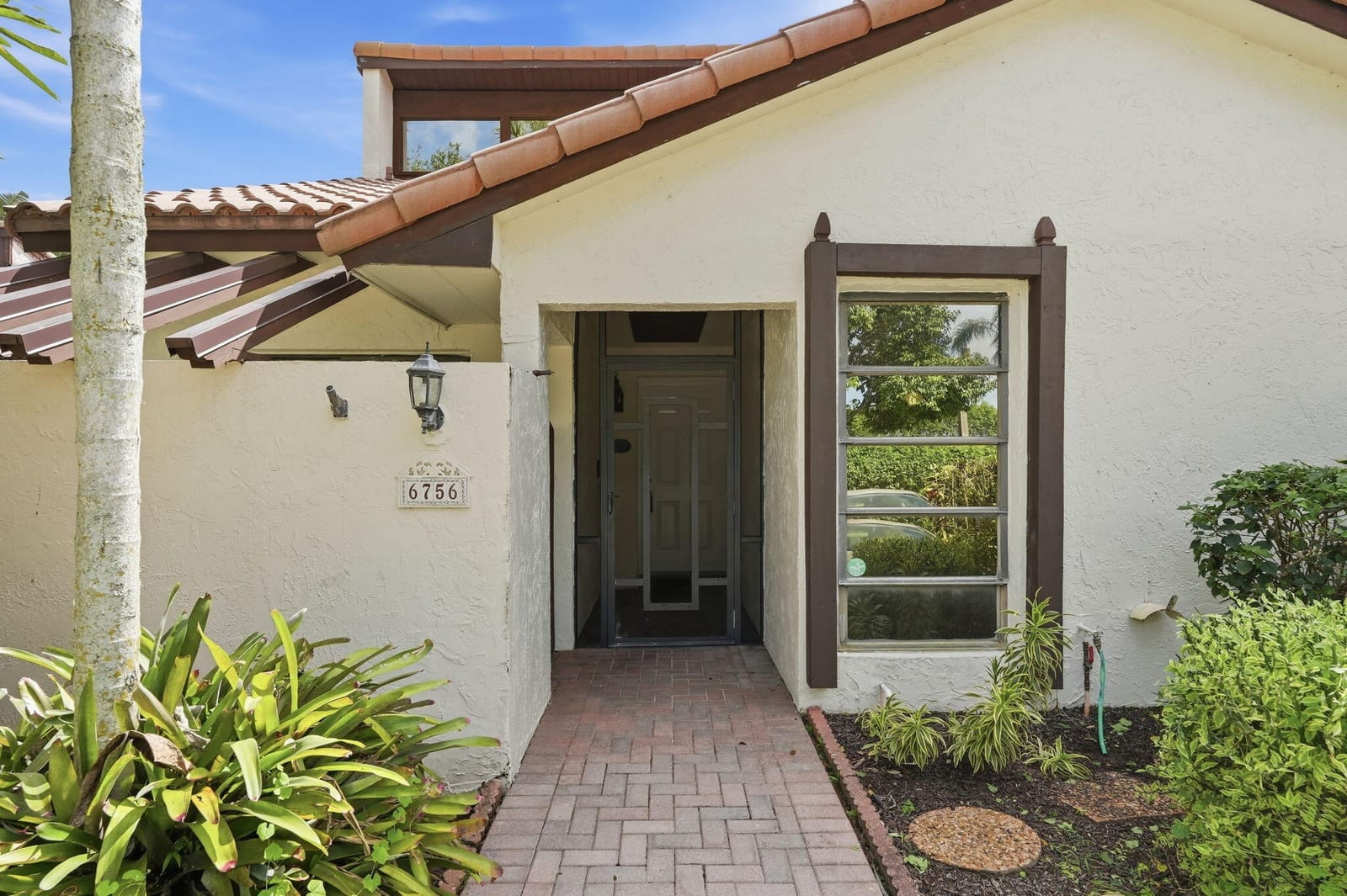 6756 TIBURON Drive — photo 3
