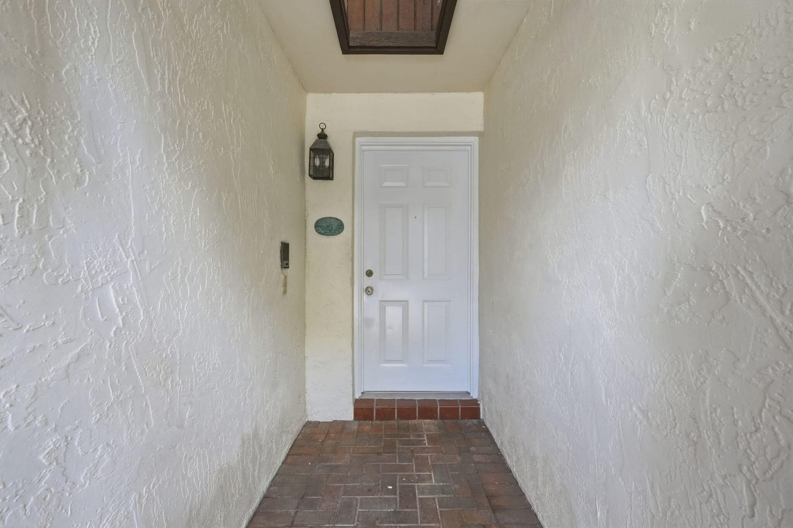 6756 TIBURON Drive — photo 4