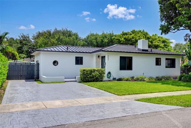 4547 SW 16th Street, Miami, FL 33134