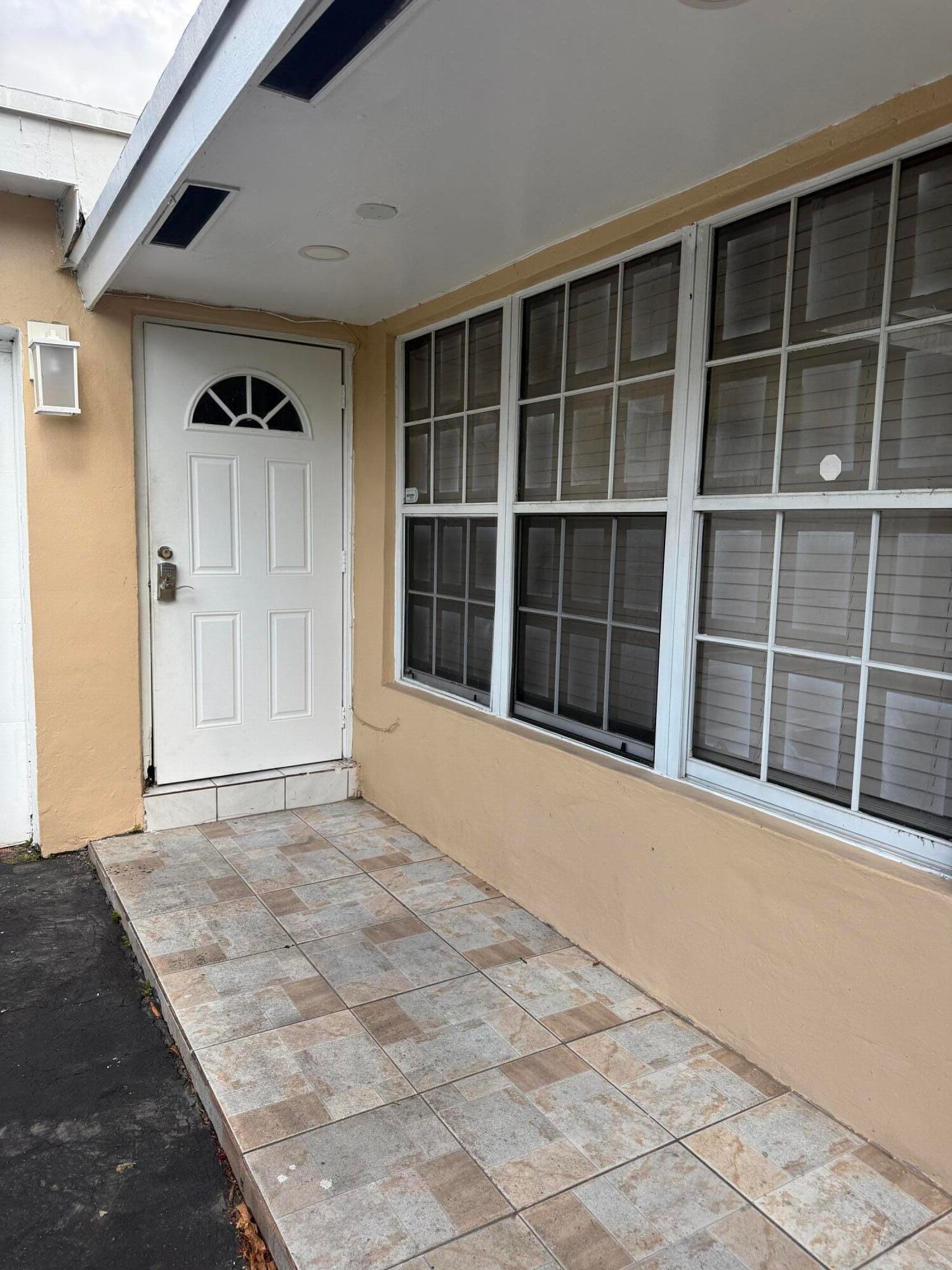 8849 W Long Acre Drive, Miramar, FL 33025 photo 2