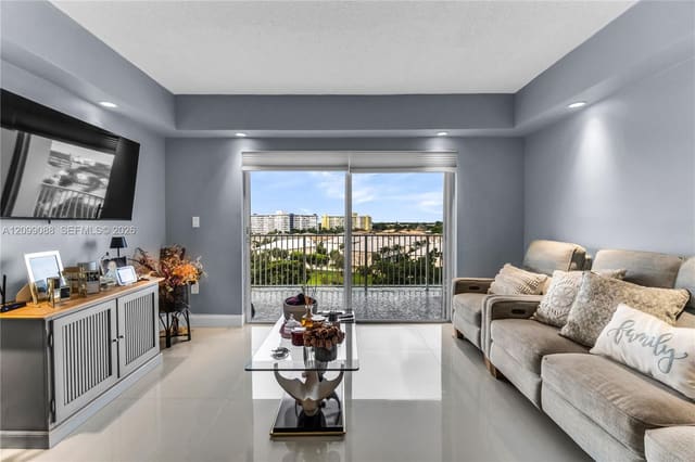 3850 Washington Street 704, Hollywood, FL 33021