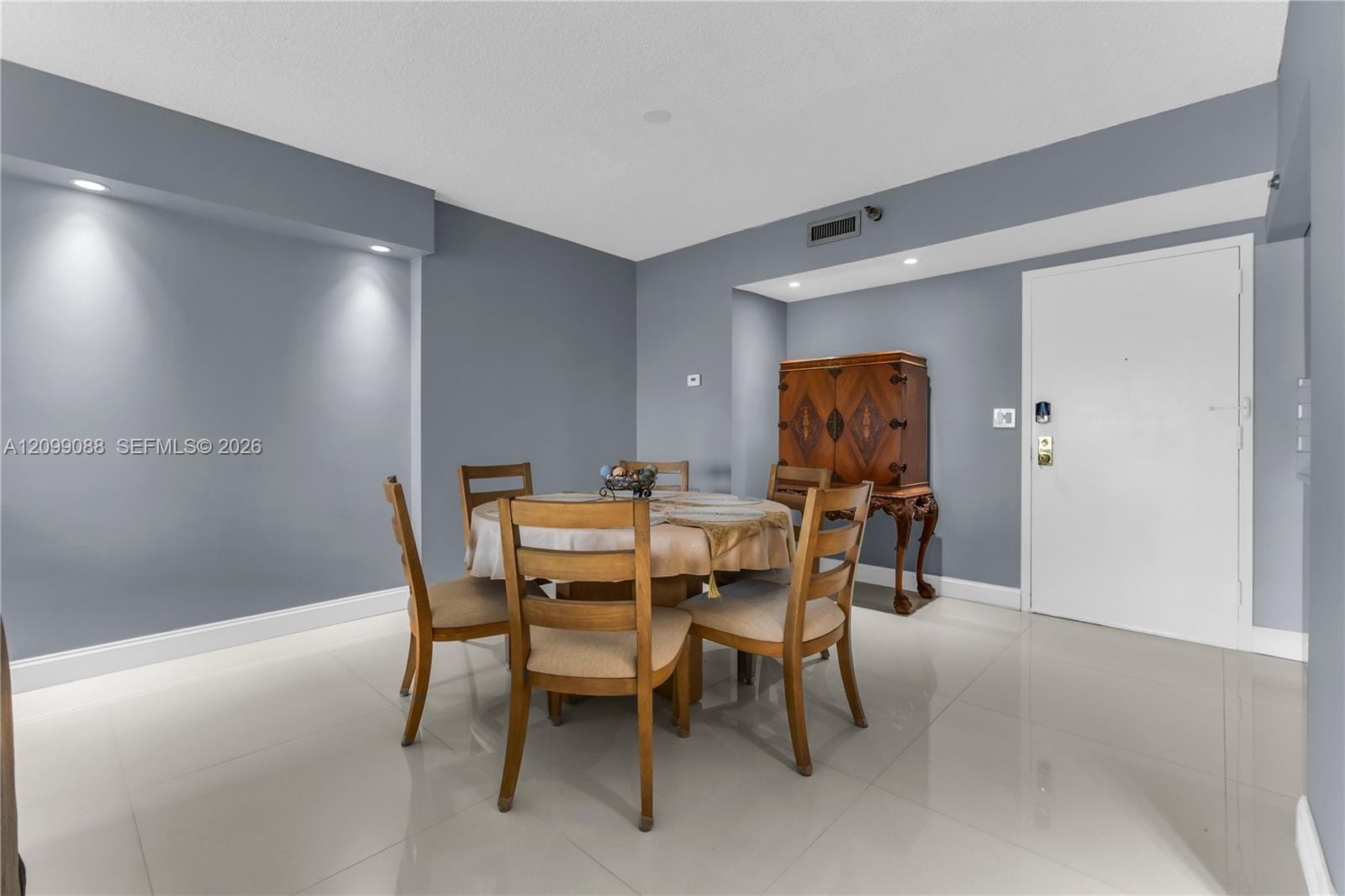 3850 Washington Street 704 — photo 4