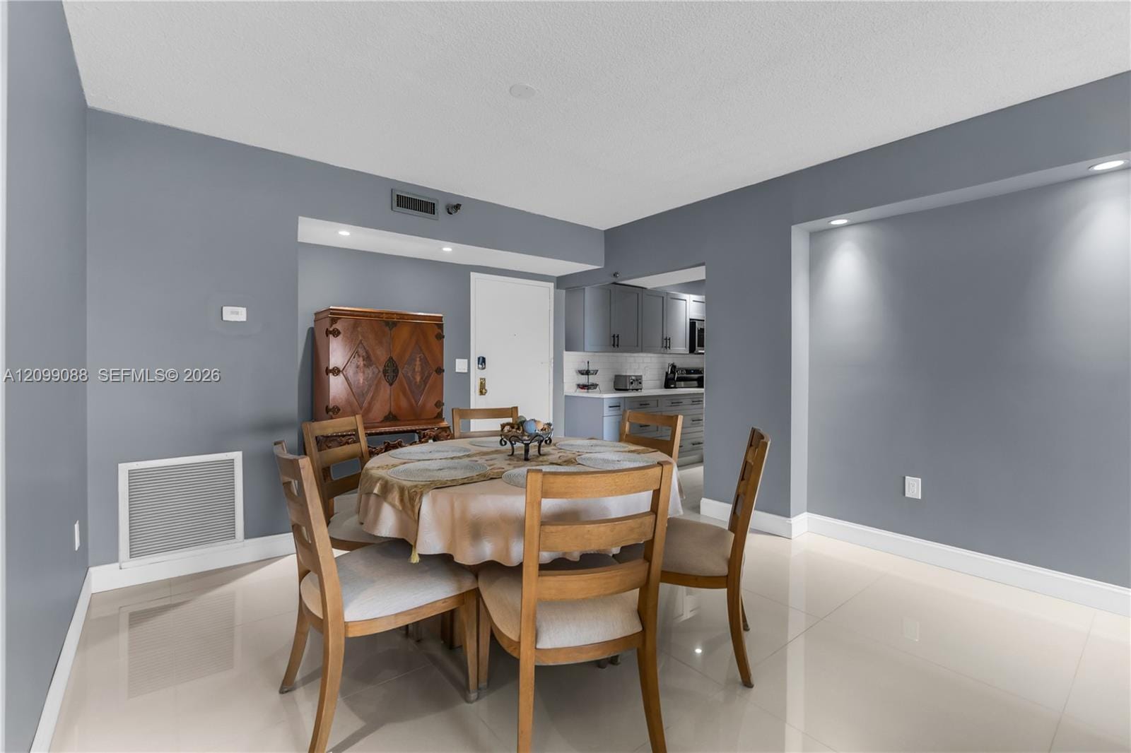 3850 Washington Street 704 — photo 10